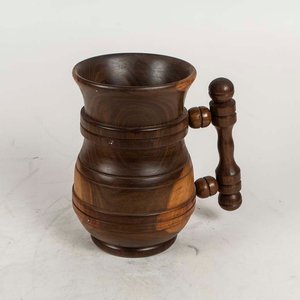 Lote siguiente: Jarra de Madera Torneada Artesanal