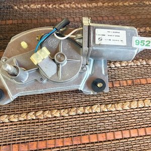 Motor de limpiaparabrisas trasero Haima - imagen 2