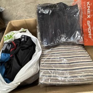 Lote siguiente: Lote de Ropa Deportiva y Casual: Calzas, Chombas y Más