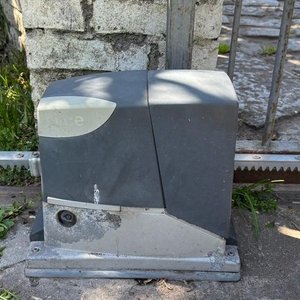 Lote anterior: Motor de Porton marca Nice con 4 controles inalambricos