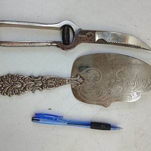 Variedad de Cubiertos y Utensilios de Cocina Antiguos y Plateados - imagen 15