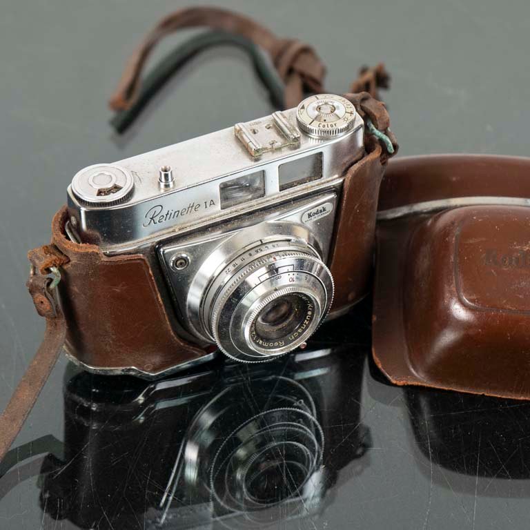 Cámara Kodak Retinette IA con estuche y flash Agfa para la venta - imagen 2
