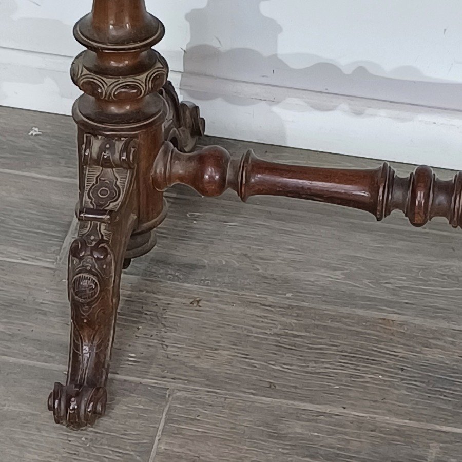 Escritorio en madera maciza tallado con 3 cajones - imagen 3