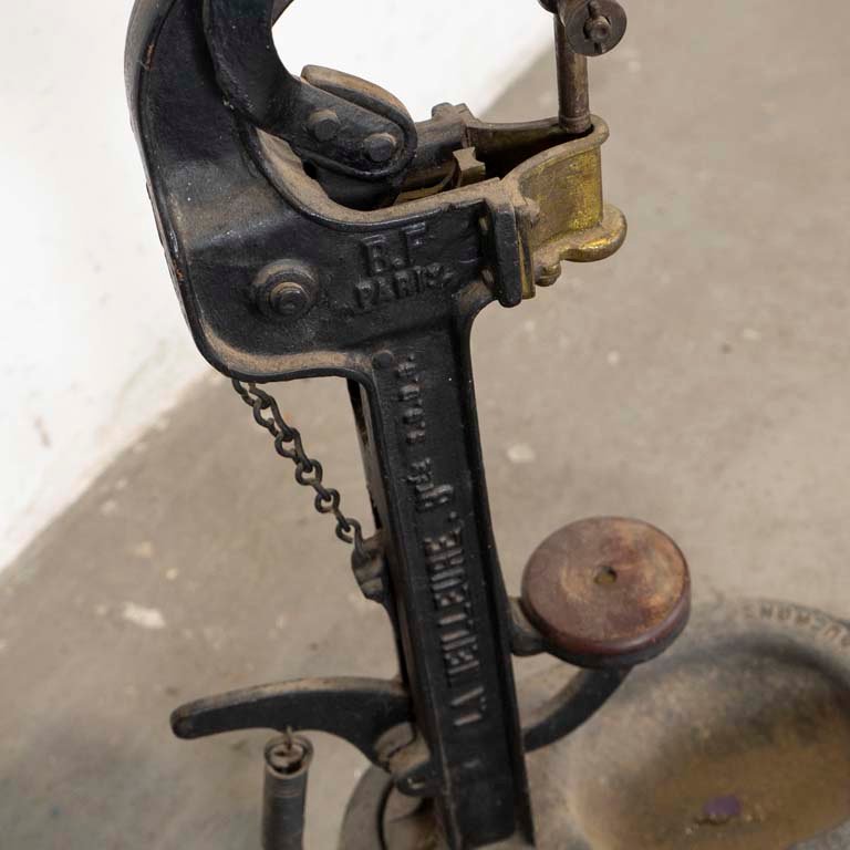 Item 2102012 - Image 2