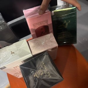 Lote siguiente: Perfumes Árabes Grandes en Caja Sellada