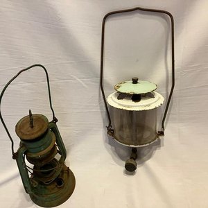 Lote de 2 Faroles Vintage: Uno a Queroseno y Otro a Gas - imagen 3