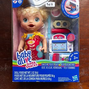 Lote anterior: Muñeca Baby Alive "Snackin' Treats" con Accesorios