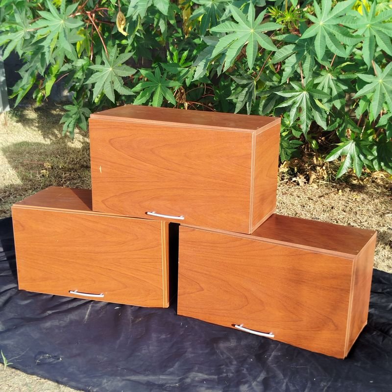 Muebles aéreos en MDF en color marrón - imagen 3