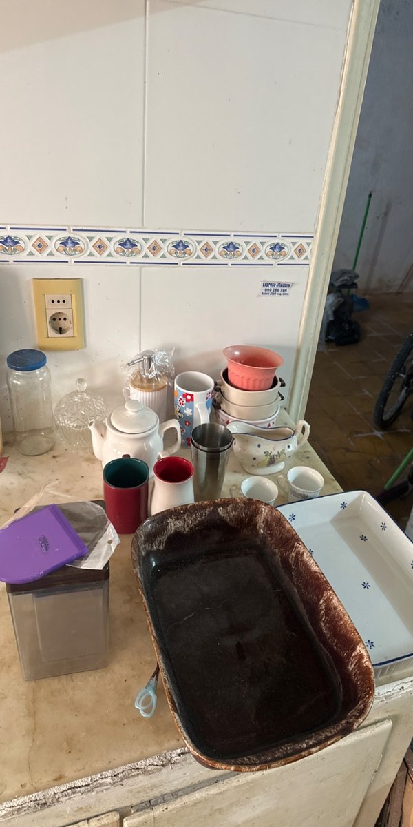 Bandejas, Tazas y Recipientes de Cocina Varios