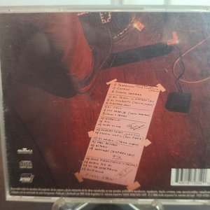 CD "Trapos" en Vivo de Attaque 77 (2001) - imagen 2