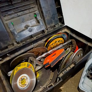 Tres Valijas de Herramientas con Accesorios Variados - imagen 2