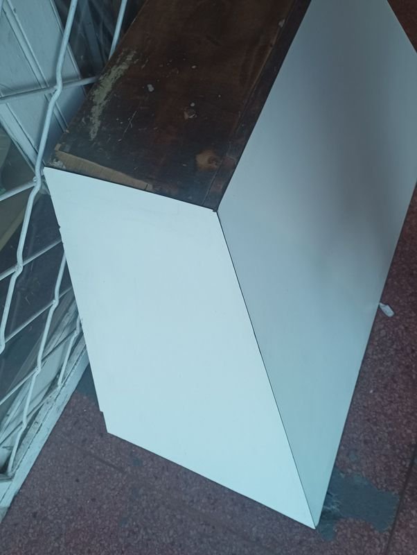 Exhibidor y campana de madera para exhibición - imagen 4