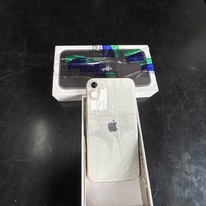 Lote anterior: iPhone 11 Usado Blanco (Sin Cargador)