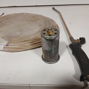 Valija Roja Metálica con Soplete, Ruedas y Cable - imagen 10