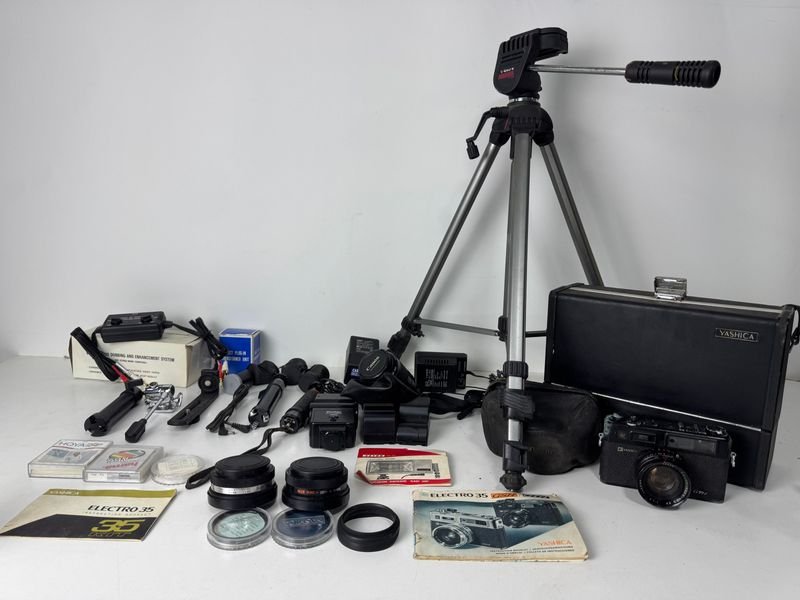 Lote siguiente: Gran lote fotográfico con equipo de alta calidad
