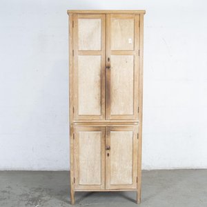 Lote siguiente: Alacena de Pino con Cuatro Puertas y Tabla - Madera sin Lustre