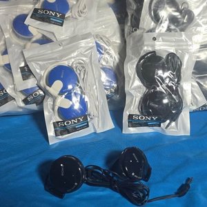 Lote siguiente: Auriculares Sony Nuevos en Paquete