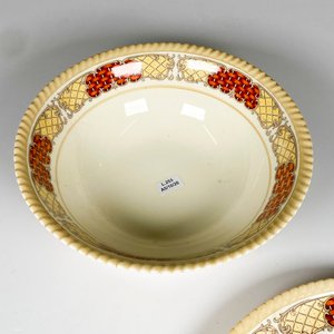 Dos piezas de loza inglesa, bandeja redonda y centro idem - imagen 3