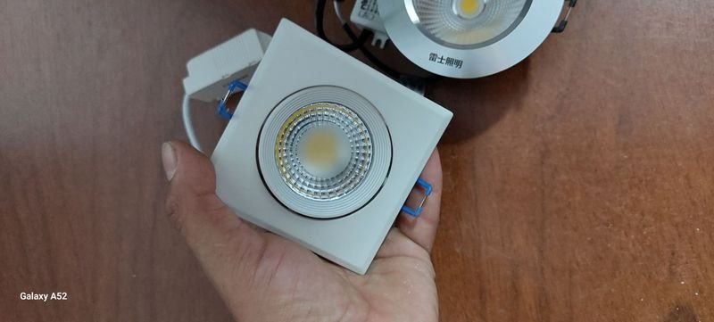 Lámpara LED A9 de tres puntos - imagen 4