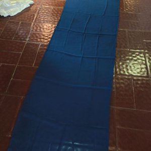 Lote siguiente: 10 Senderos de Mesa Azules