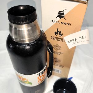 Termo Tipo Americano Lyss Negro Doble Tapa Goma en Caja - imagen 2