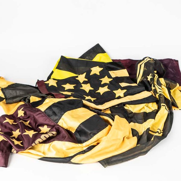 Banderas de Peñarol de distinas medidas