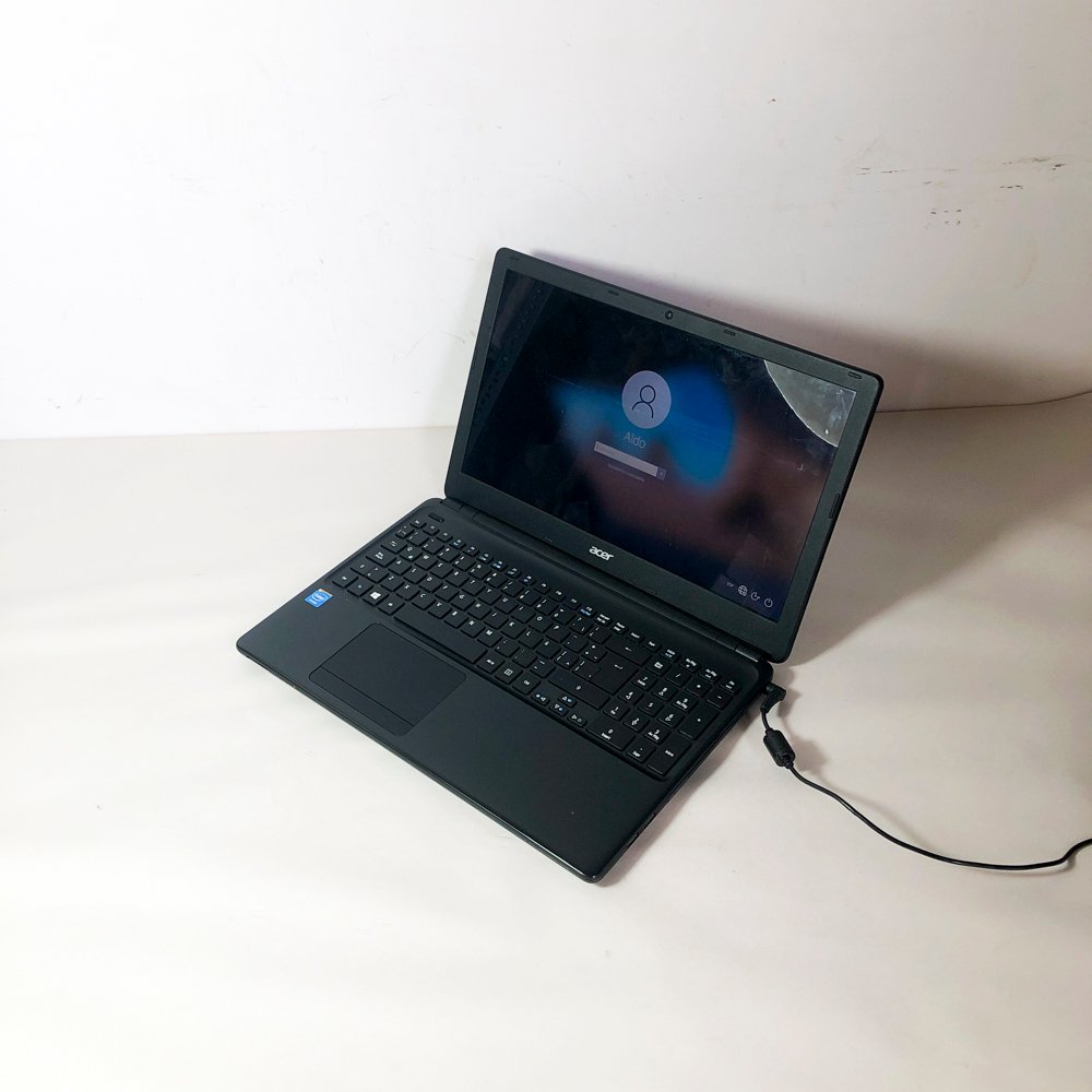 Laptop Acer Negra