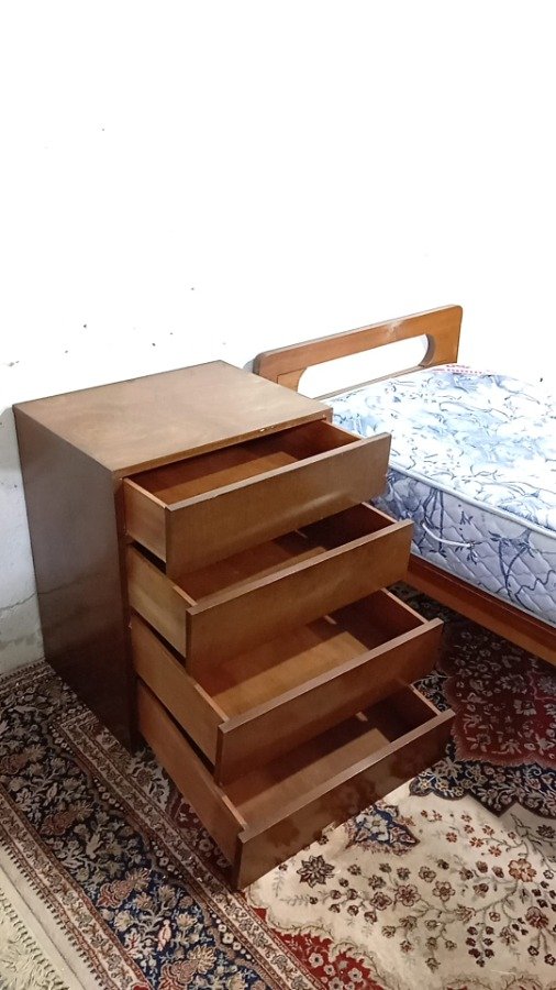 Cama de una plaza, mesa de luz y colchón de 1 p - imagen 4