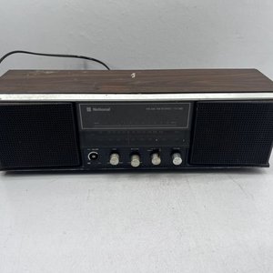 Lote anterior: Radio Nacional FM AM Stereo Vintage