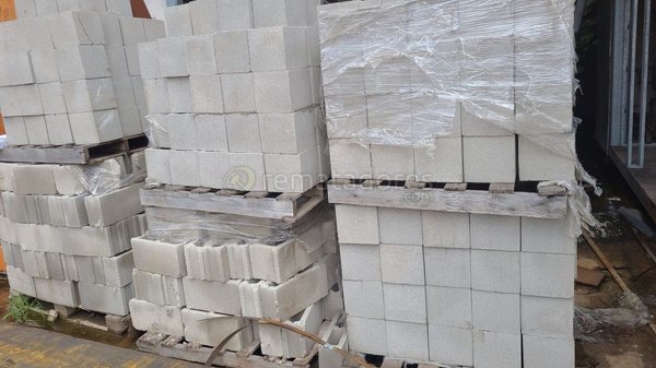 Lote de Bloques de Construcción de Cemento