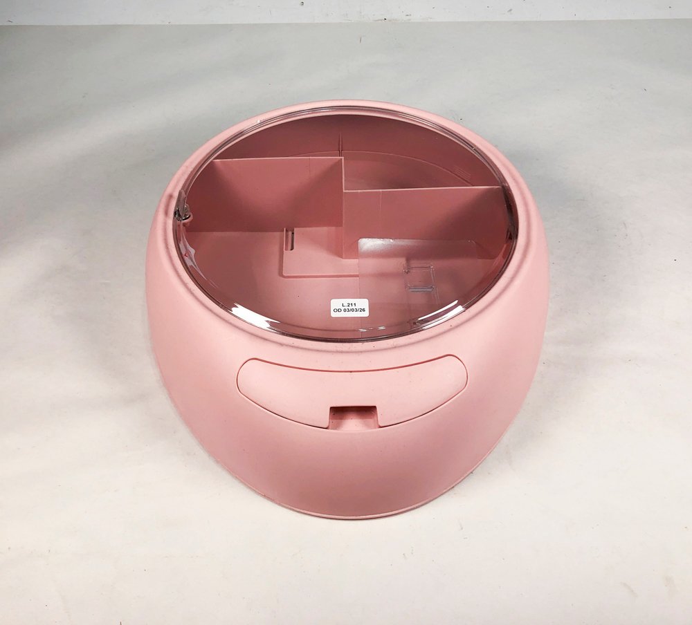Lote siguiente: Vitrina para maquillaje en melamina color rosado con soporte y tapa