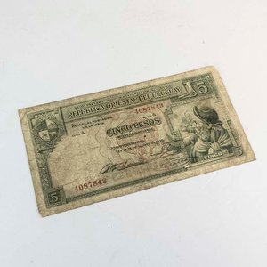 Lote anterior: Billete de 5 Pesos Uruguayos de 1935 - Variante CR 9 IV 5