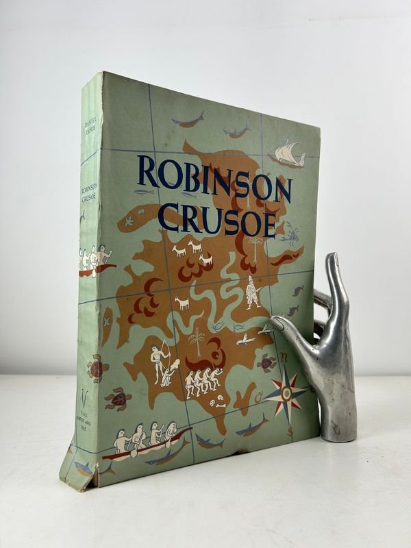 Lote siguiente: Libro de Robinson Crusoe de Daniel Defoe, edición española de 1945