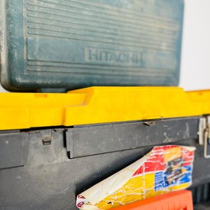 Lote de 3 Cajas de Herramientas Marca Total, Hitachi y Truper - imagen 2