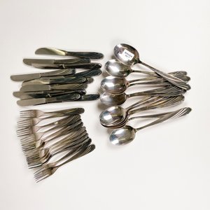 Set de 36 Cubiertos WMF: Cucharas, Tenedores y Cuchillos de Metal Plateado - imagen 2