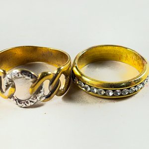 Dos Anillos con Zirconias y Diseño Calado - imagen 4