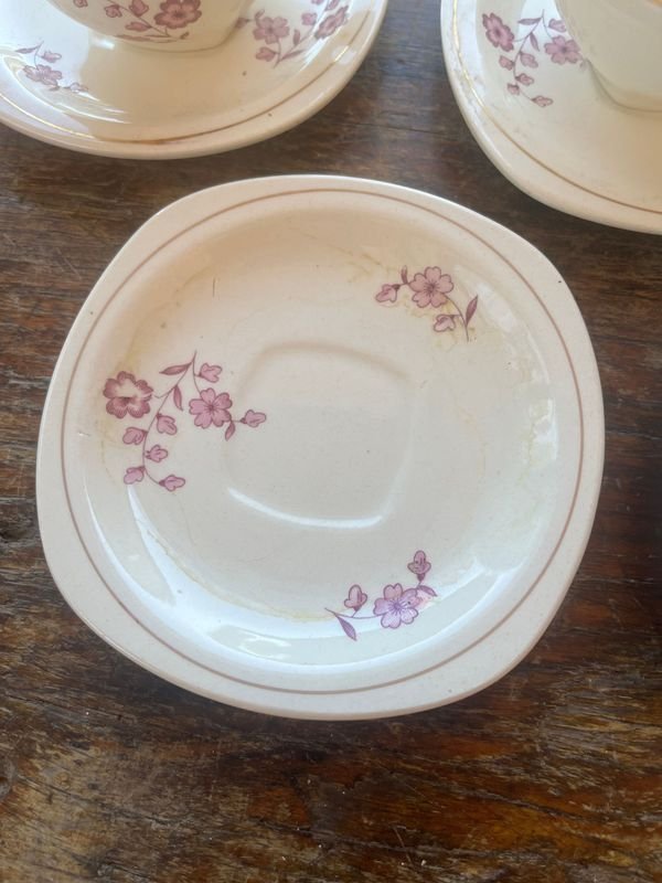 Juego de té en porcelana con diseños florales - imagen 7