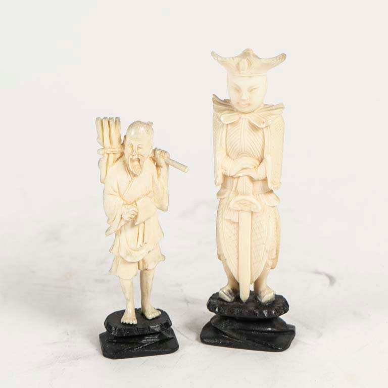 Par de Figuras Chinas de Marfil Tallado