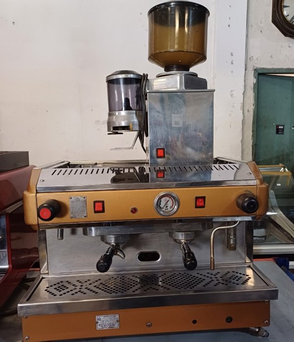 Máquina de Café Rilo Profesional de 2 Brazos con Molinillo
