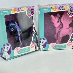 Lote siguiente: My Little Pony Pegasus y Nightmare Moon