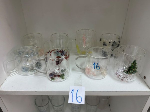 Set de 8 Tazas de Vidrio con Doble Pared y Diseños Navideños