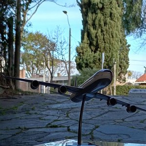Maqueta Airbus A340-600 Lufthansa Herpa Escala 1/200 con Base - imagen 2