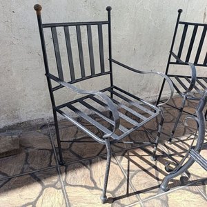 Conjunto de 2 Sillones y Estructura de Mesa de Hierro Negro - imagen 3