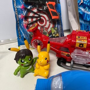 Lote de Juguetes: Princesa, Pistola, Auto, Helicópteros, Burbujero y Más - imagen 5