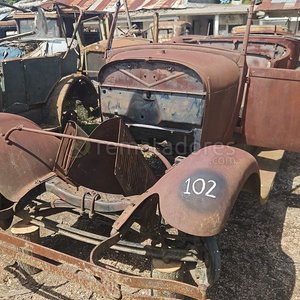 Automóvil Antiguo Convertible Descapotable para Restaurar - imagen 5