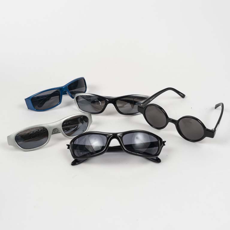 Lote siguiente: 5 Pares de Lentes de Sol para Niños con Detalles