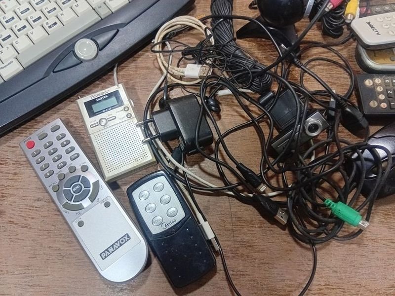 Gran Lote de Informática y Accesorios - imagen 2