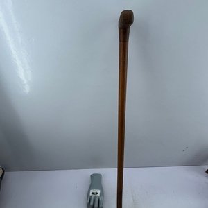 Bastón de Madera Clásico con Empuñadura Curva - imagen 4