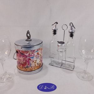 Lote anterior: Juego de Hielera, Aceitero y 2 Copas Altas