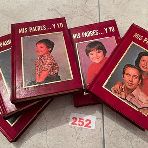 Lote anterior: Colección "Mis Padres... Y Yo" por F. Escardó (5 Tomos)